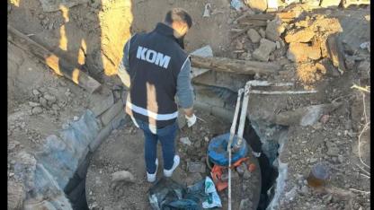 Ağrı’da Bahçeye Gömülü Tanktan Kaçak Motorin Çıktı