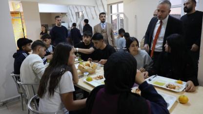 Ağrı’da eğitim yöneticilerinden öğrencilerle samimi buluşma