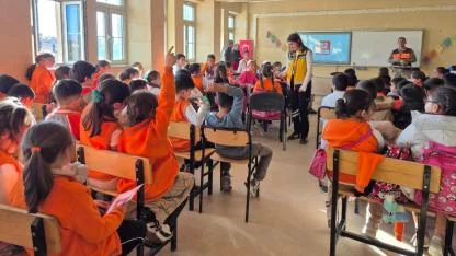 Ağrı’daki Okullarda Öğrencilere 112’nin Önemi Anlatılıyor