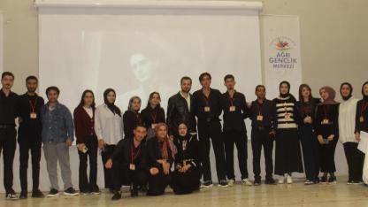 Ağrılı Gençler Şiirin Büyüsünde Buluştu