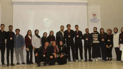 Ağrılı Gençler Şiirin Büyüsünde Buluştu