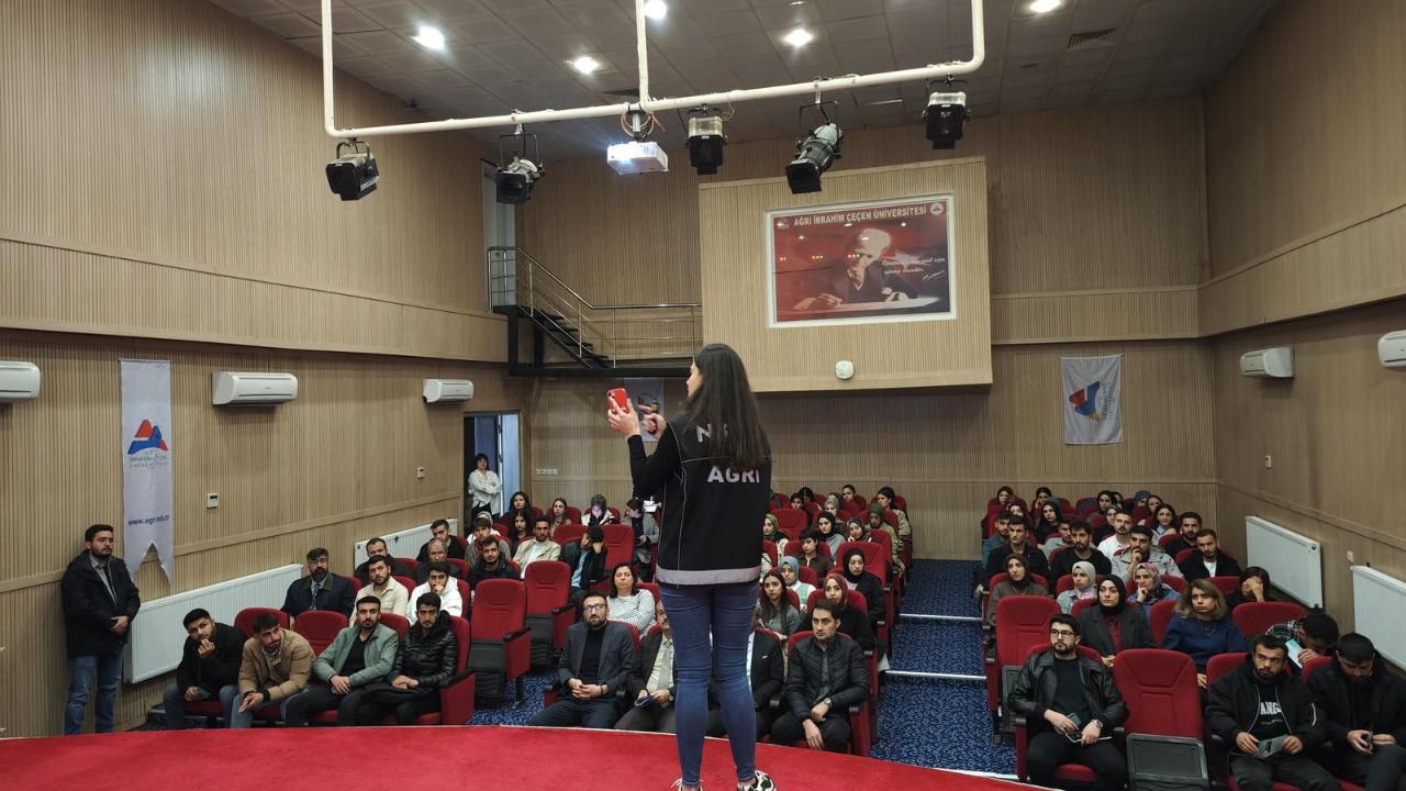 AİÇÜ’de Bağımlılığa Karşı Eğitim Seferberliği Başlatıldı