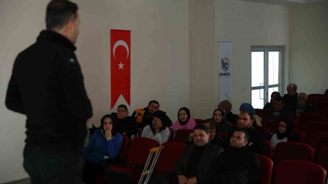 Bingöl’de dezavantajlı bireylere yangın ve afet farkındalık eğitimi verildi