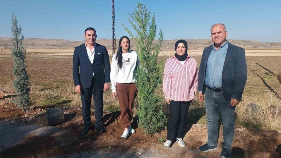 Bitlis Adilcevaz’da 500 fidan toprakla buluştu