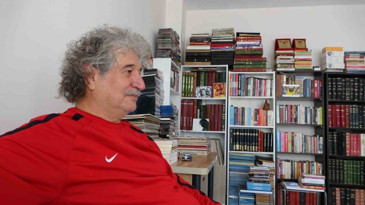 Depremde herkes eşya çıkartırken O, 40 çuvala sığdırdığı hatıralarını kurtardı