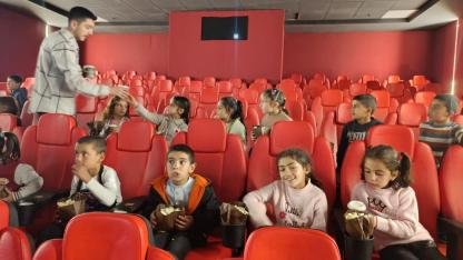 Diyadin’in Köy Öğrencileri İlk Kez Sinema Heyecanı Yaşadı
