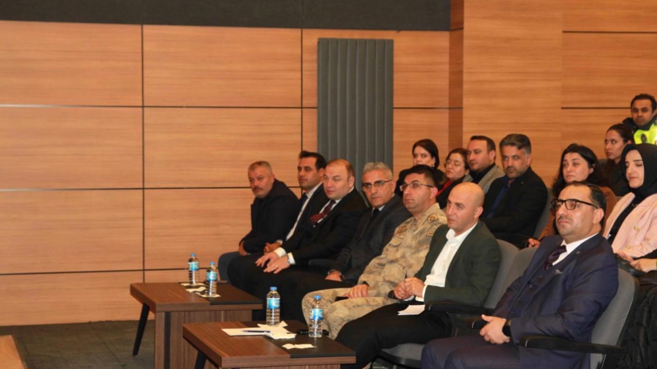 Doğubayazıt’ta“İletişim Becerileri ve Protokol Kuralları” Semineri