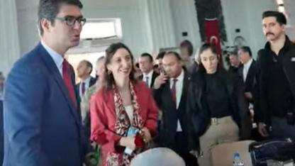 Erciş’te Emekli Öğretmenlere Vefa Programı Düzenlendi