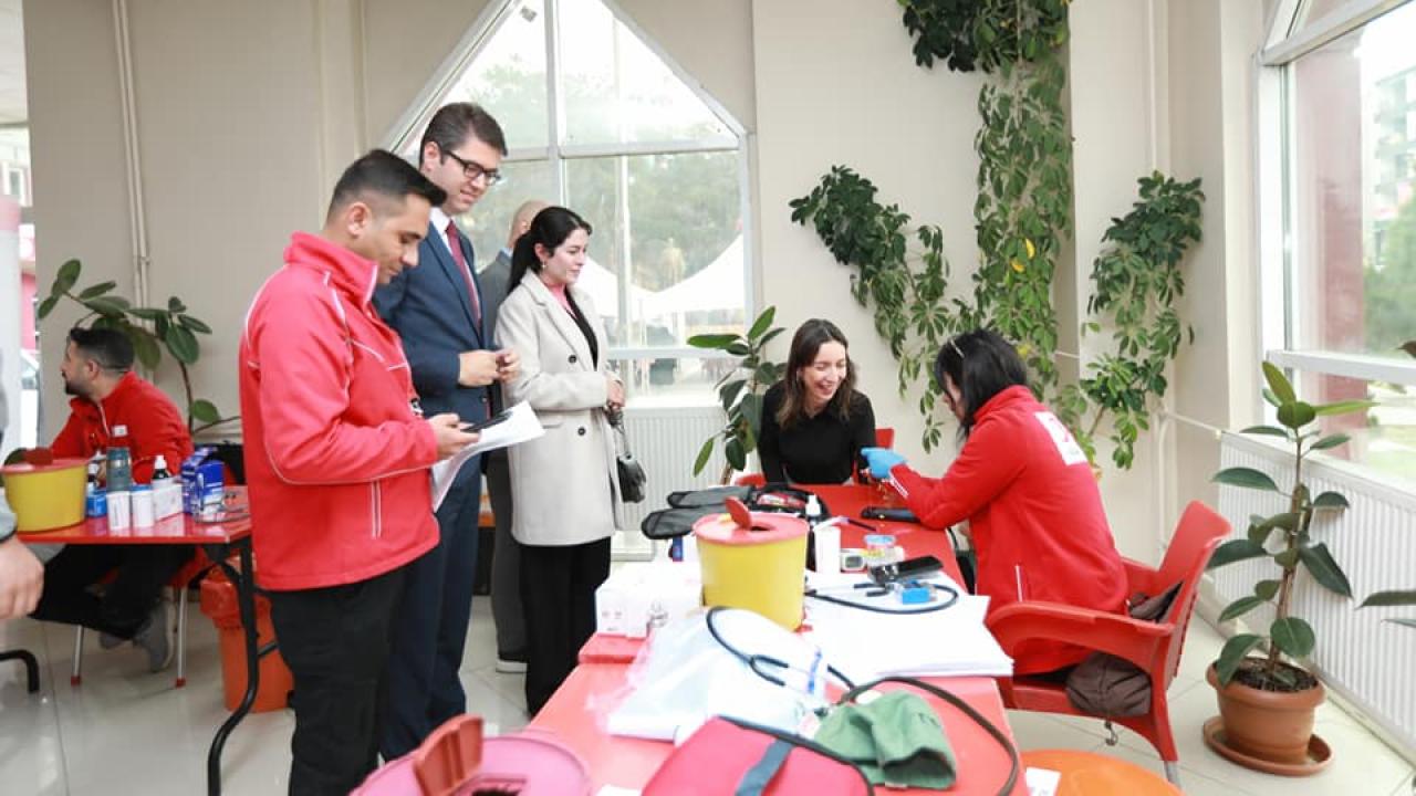 Erciş’te “Hedef 1918 Ünite Kan, Sen de Bir Cana Umut Ol” Kampanyası Başladı