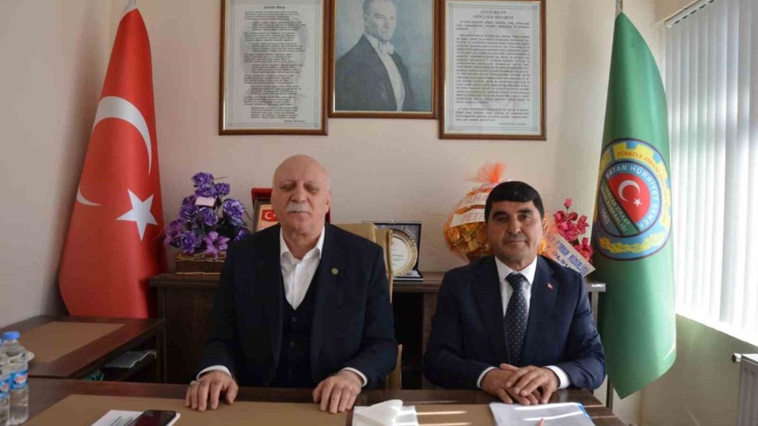 Erzincan’da konuşan Bayraktar: &quot;Hayvancılığın sürdürülebilirliği için destek şart&quot;