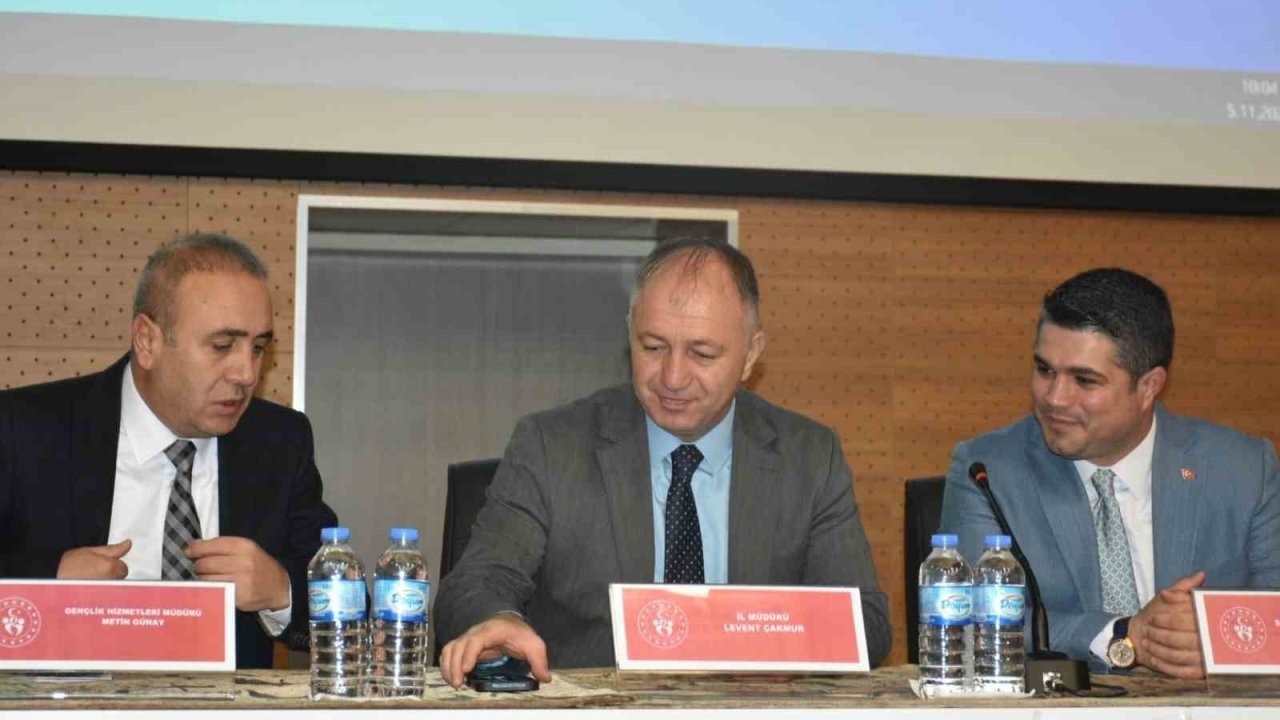 Erzurum GSİM sporda ve gençlikte zirveyi sevdi