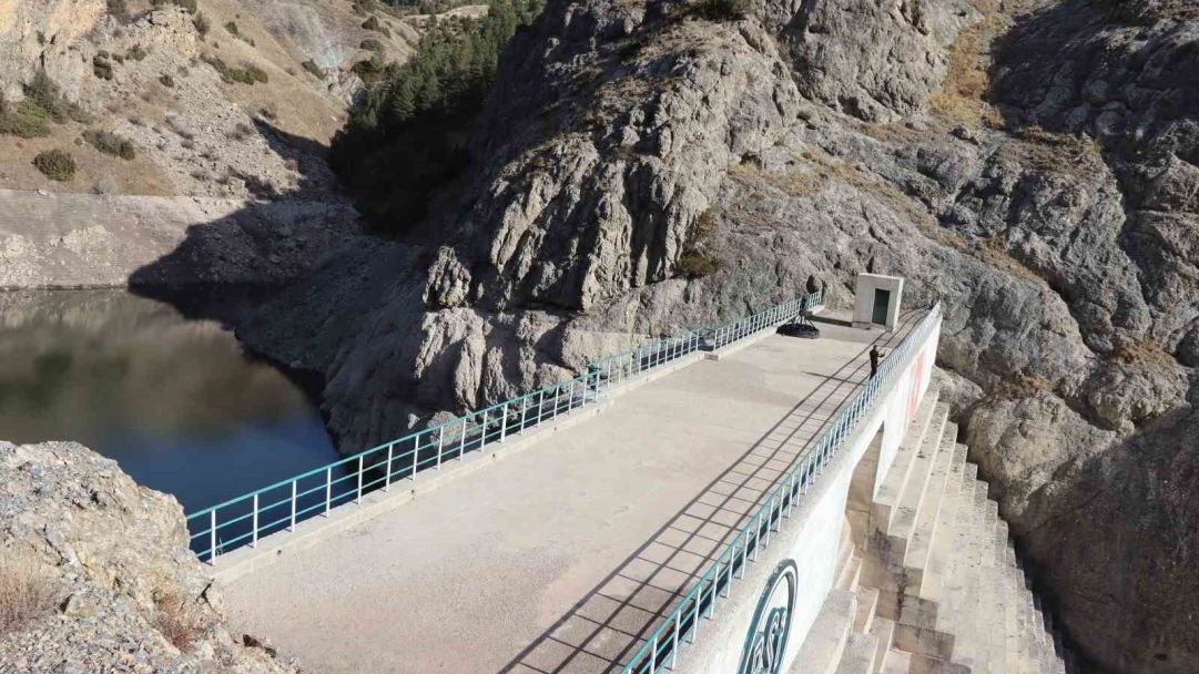 Erzurum Oltu’da 6 bin 850 dekar alan suya kavuşacak