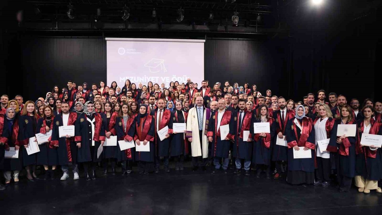 Erzurum&#039;da bilimin öncüleri, Atatürk Üniversitesi’nden gururla mezun oldu