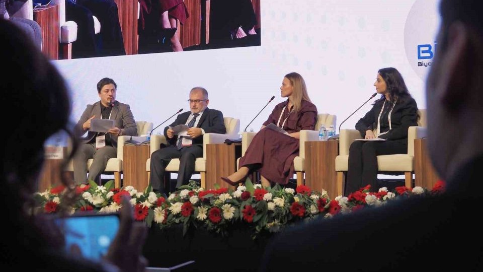 Erzurum&#039;da Biyomedikal sektörü Rektör Hacımüftüoğlu başkanlığında buluştu