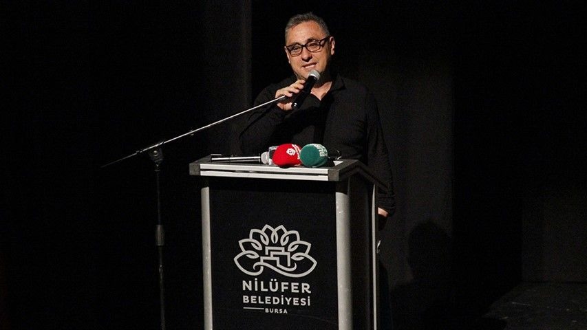 ETÜ öğretim üyesi Prof. Dr. Murat Kacıroğlu’na edebiyat eleştirisi ödülü