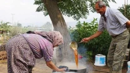 Evlerde geleneksel pekmez telaşı