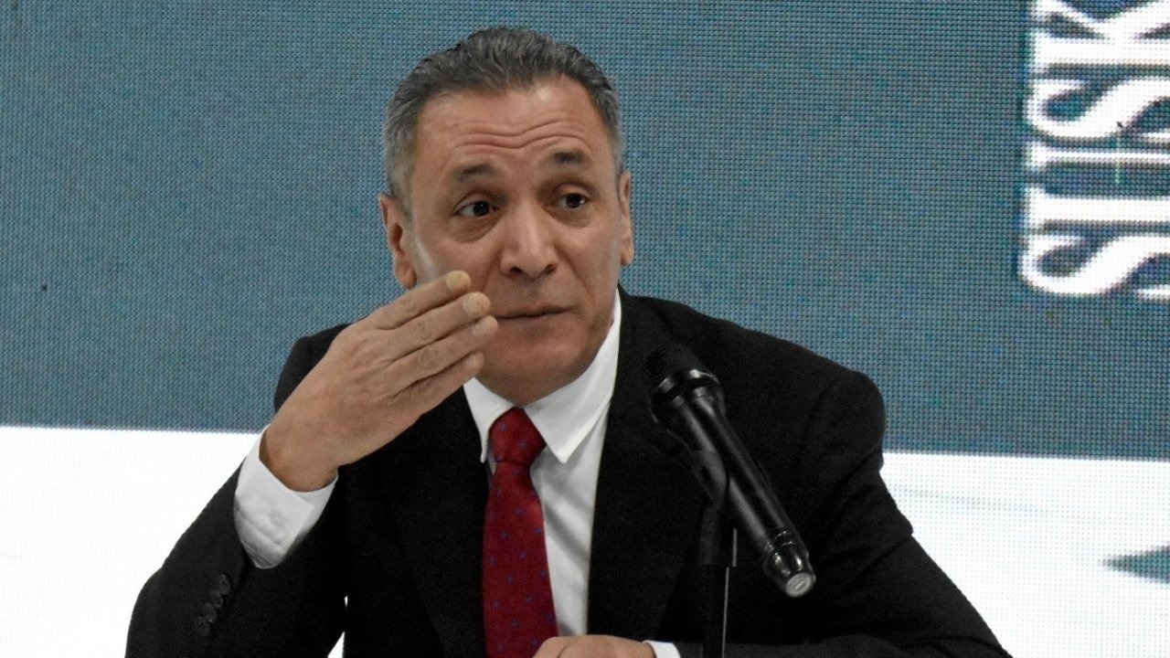 Gazeteci-Yazar Orhan Bozkurt, okurlarıyla buluşuyor