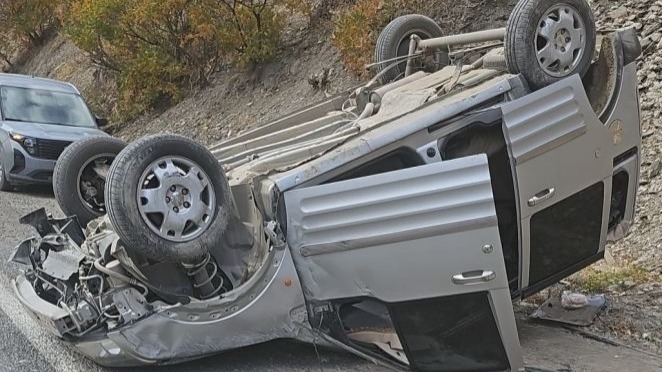 Hakkari karayolunda trafik kazası: 2 yaralı