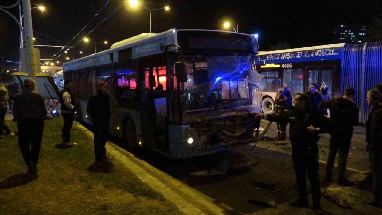 Halk otobüsü kaza yaptı: 2 ölü, 3 yaralı