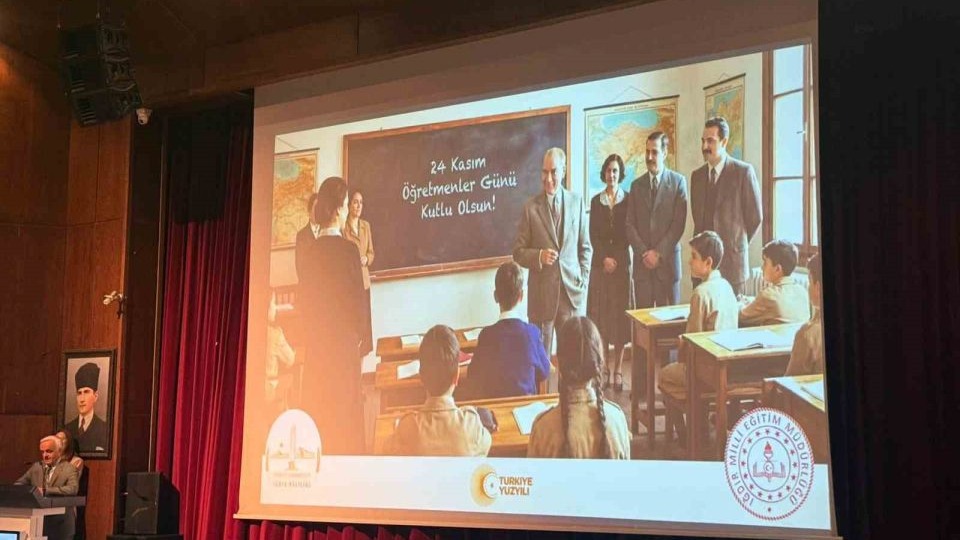 Iğdır’da 24 Kasım öğretmenler günü kutlama programı düzenlendi