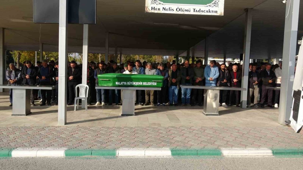 İntihara kalkışan 19 yaşındaki kadın verdiği yaşam mücadelesini kaybetti