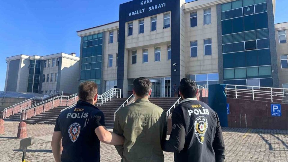 Kars’ta 19 yıl hapis cezası bulunan dolandırıcı yakalandı