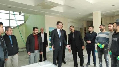 Kaymakam Karaloğlu, Erciş Öğretmenevindeki Tadilat Çalışmalarını İnceledi