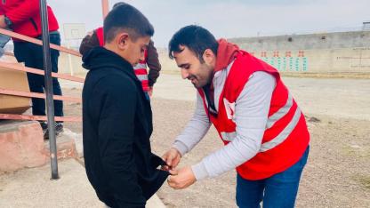 Kış Öncesi Kızılay’dan Köy Çocuklarına Giysi Desteğine