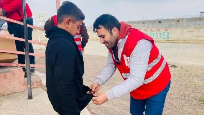 Kış Öncesi Kızılay’dan Köy Çocuklarına Giysi Desteğine