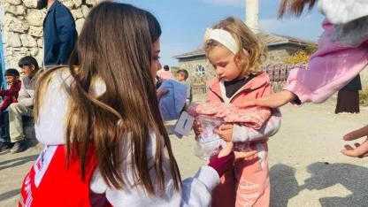 Kızılay Doğubayazıt’tan Giyim Yardımı