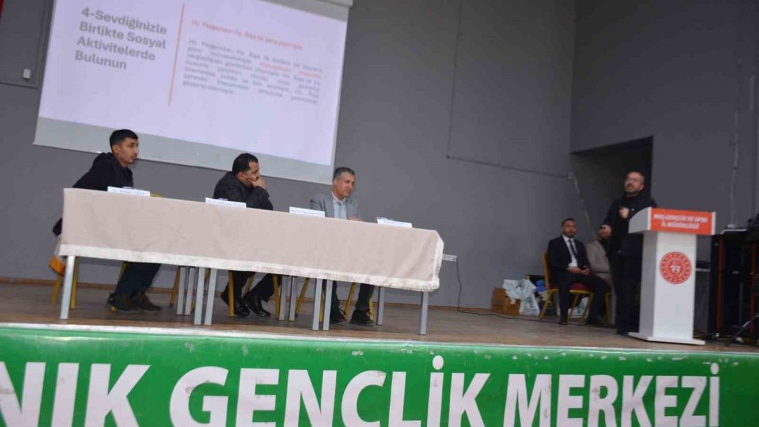Muş Bulanık’ta &quot;Maarif Modeli Aile Konferansı&quot; yoğun ilgi gördü