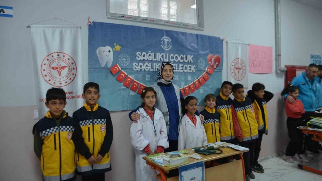 Muş Bulanık’ta ‘Sağlıklı Çocuk, Sağlıklı Gelecek’ projesiyle öğrenciler bilgilendirildi
