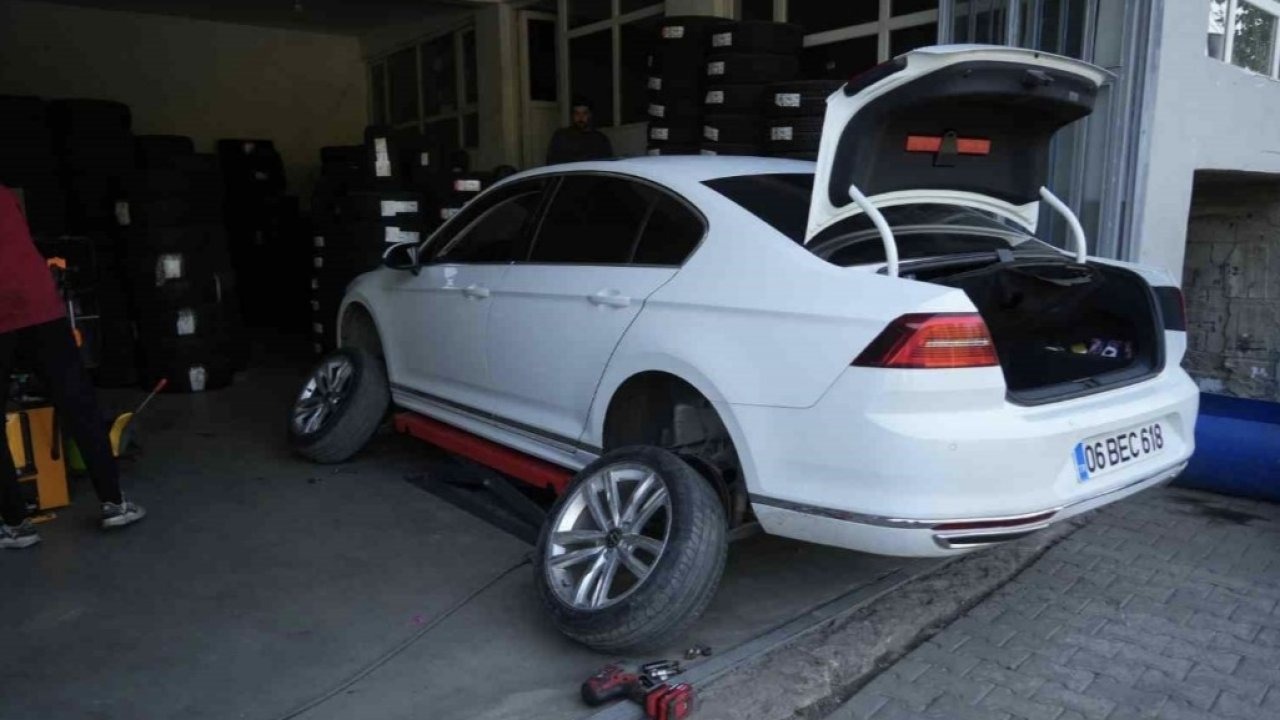 Muş Valiliği sürücüleri kış lastiği için uyardı