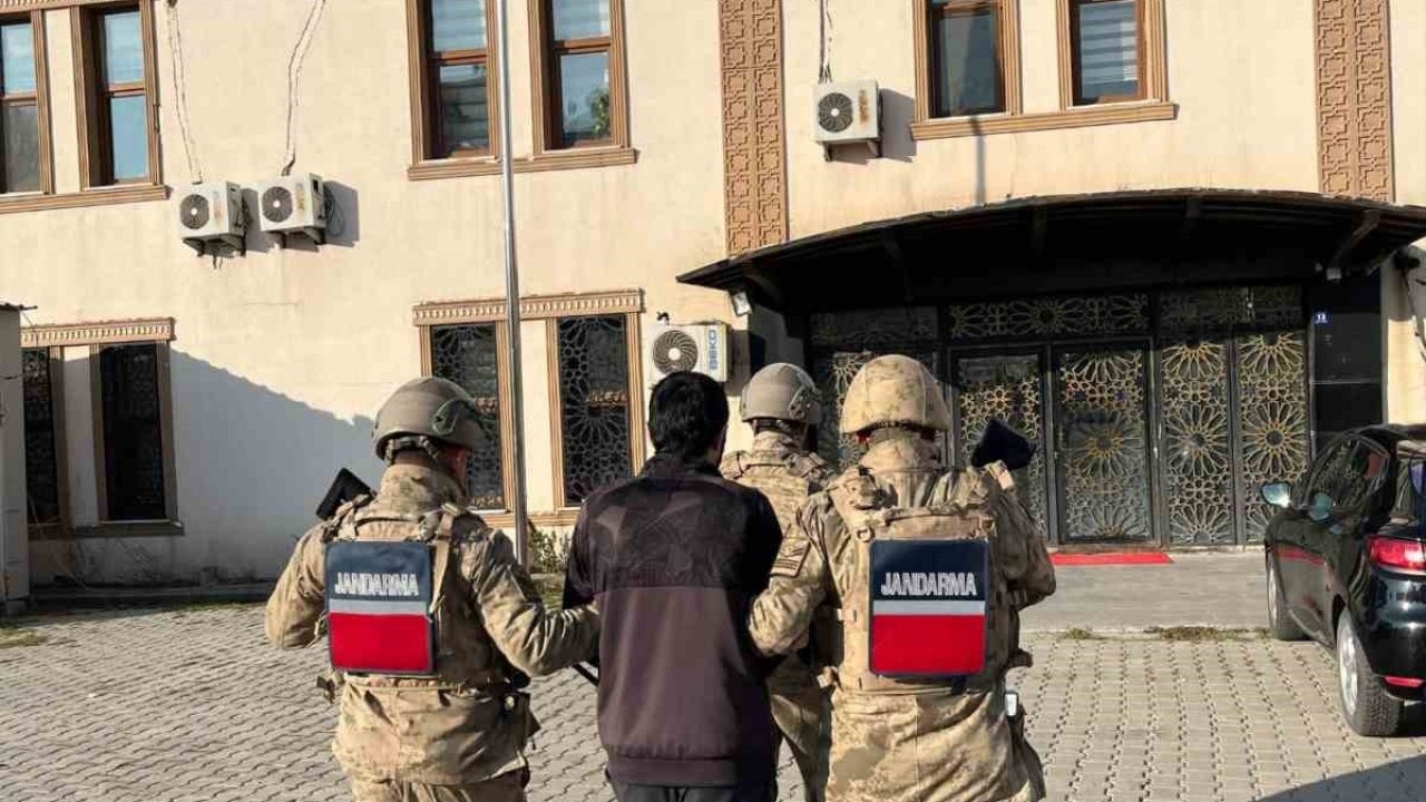 Muş&#039;ta cinsel taciz suçundan aranan şüpheli jandarma operasyonuyla yakalandı