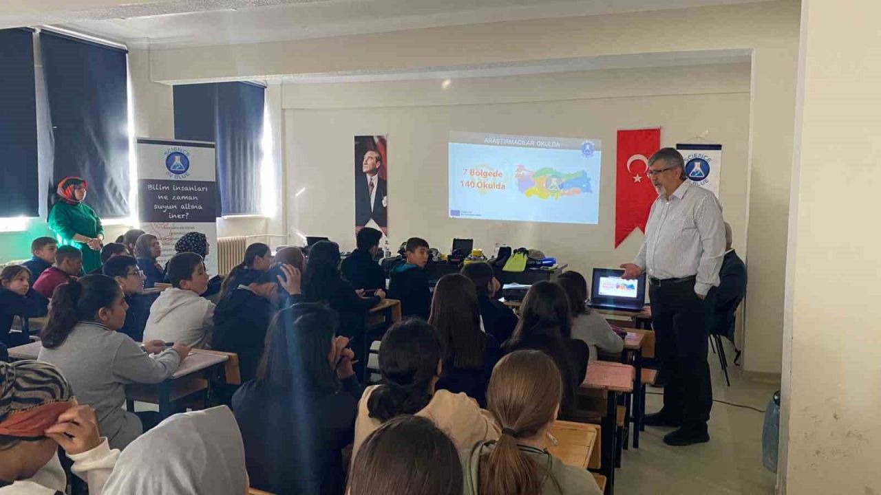O illerindeki öğrenciler &quot;Mavi Bilim’le&quot; buluştu