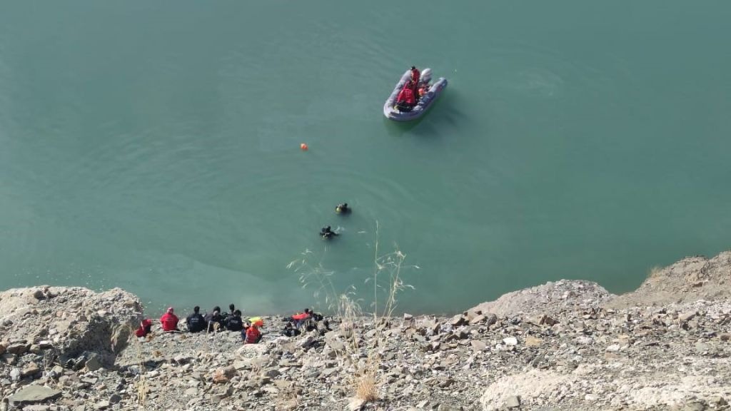 Otomobilin Zernek barajına uçtuğu kazada ölenlerin kimlikleri belirlendi