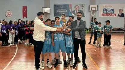 Patnos’ta Yıldızlar Voleybol Müsabakaları Nefes Kesti