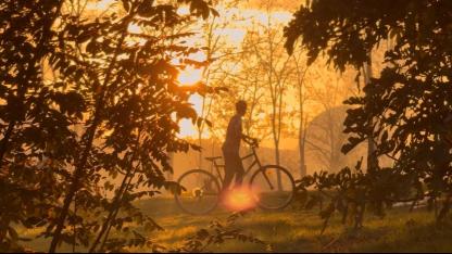 Sonbahar Güneşi Ağrı’da Vatandaşları Parklara Çekti