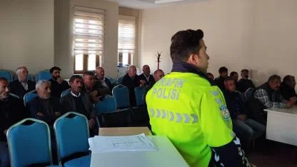 Taşlıçay’da Öğrenci Servislerine Trafik Eğitimi Verildi