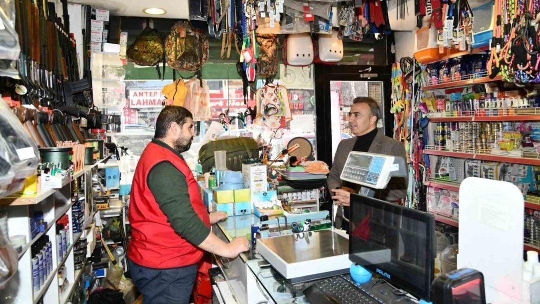 Vali Çiçek’ten esnaf ziyareti