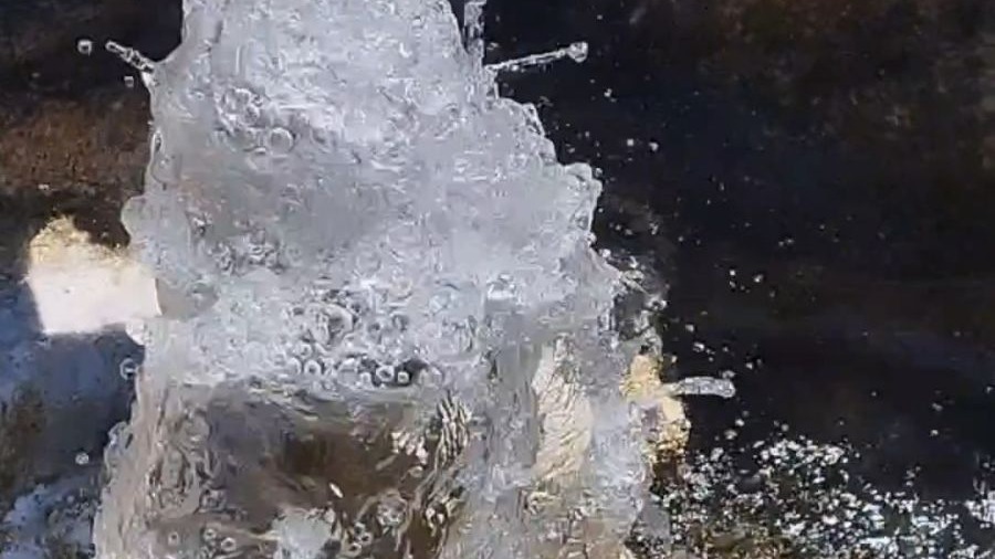 Van Gölü’nde şaşırtan görüntü