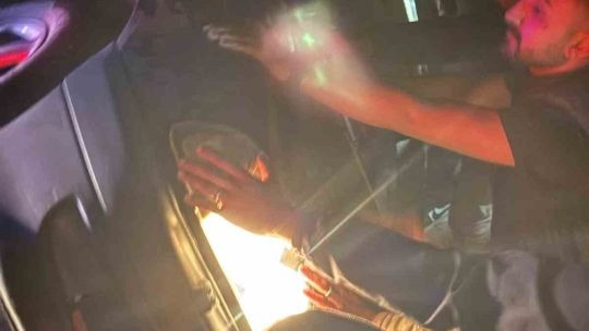 Van’da devrilen otomobilde 1 kişi yaralandı