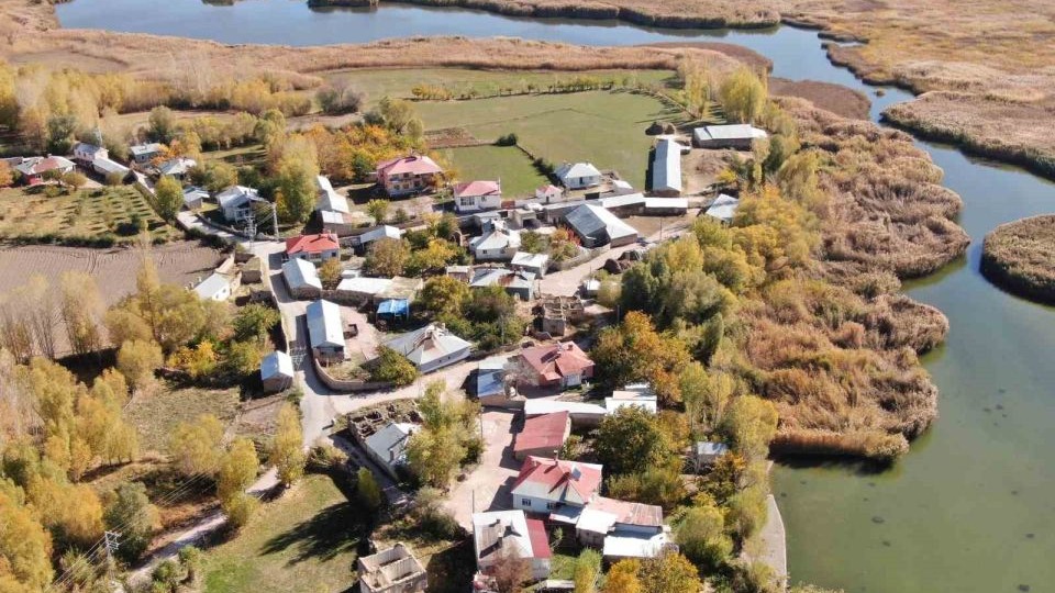 Van'ın Dilkaya Deltası’nda sonbahar güzelliği