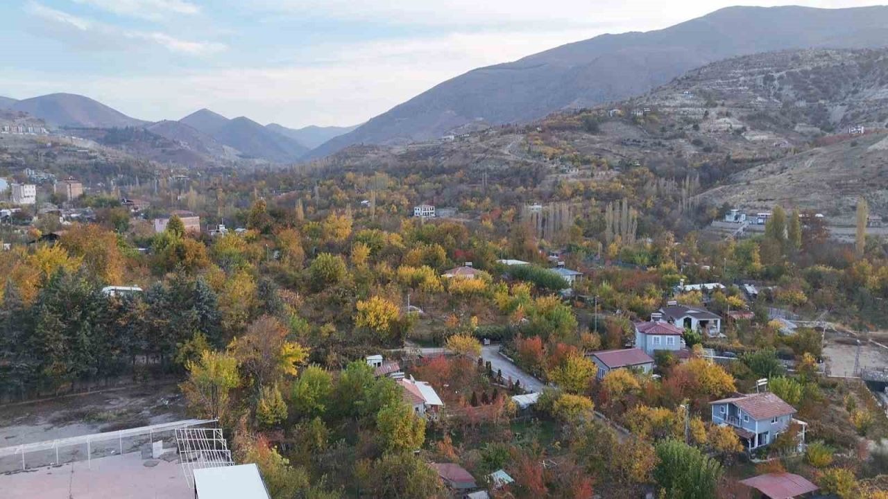 Yeşilyurt’ta sonbaharda kartpostallık görüntüler ortaya çıktı