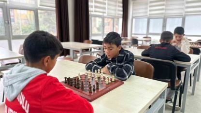 Gençler Kernek Küliyesi’nde kıyasıya yarıştı