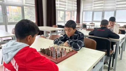 Gençler Kernek Küliyesi’nde kıyasıya yarıştı