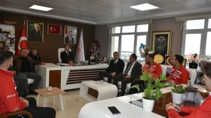 Avrupa üçüncüsü Curling Milli Takımı’ndan Çakmur’a ziyaret