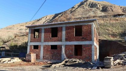 Erzurumlu iş insanından memleketine gasilhane ve taziye evi desteği