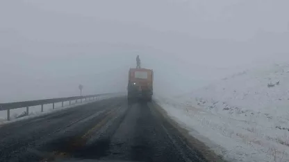 Kars’ta yoğun sis: Uçak seferleri iptal edildi