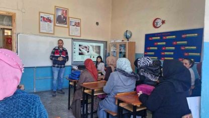 Kars’ta jandarmadan "En İyi Narkotik Polisi Anne" eğitimi